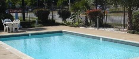 Alberca al aire libre por temporada