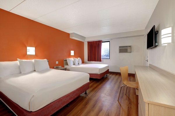 WiFi (free), bed sheets