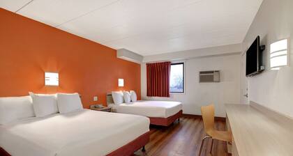 Motel 6 Lakeville, MN - South - Lakeville