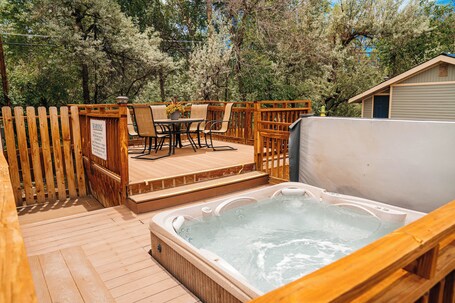 Bañera de hidromasaje exterior
