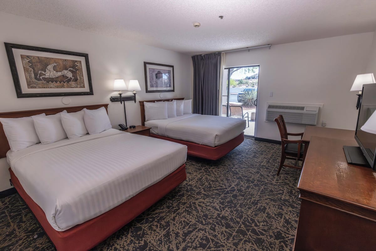Traditional, Two Queen Beds, Non-Smoking | Desk, soundproofing, iron/ironing board, bed sheets