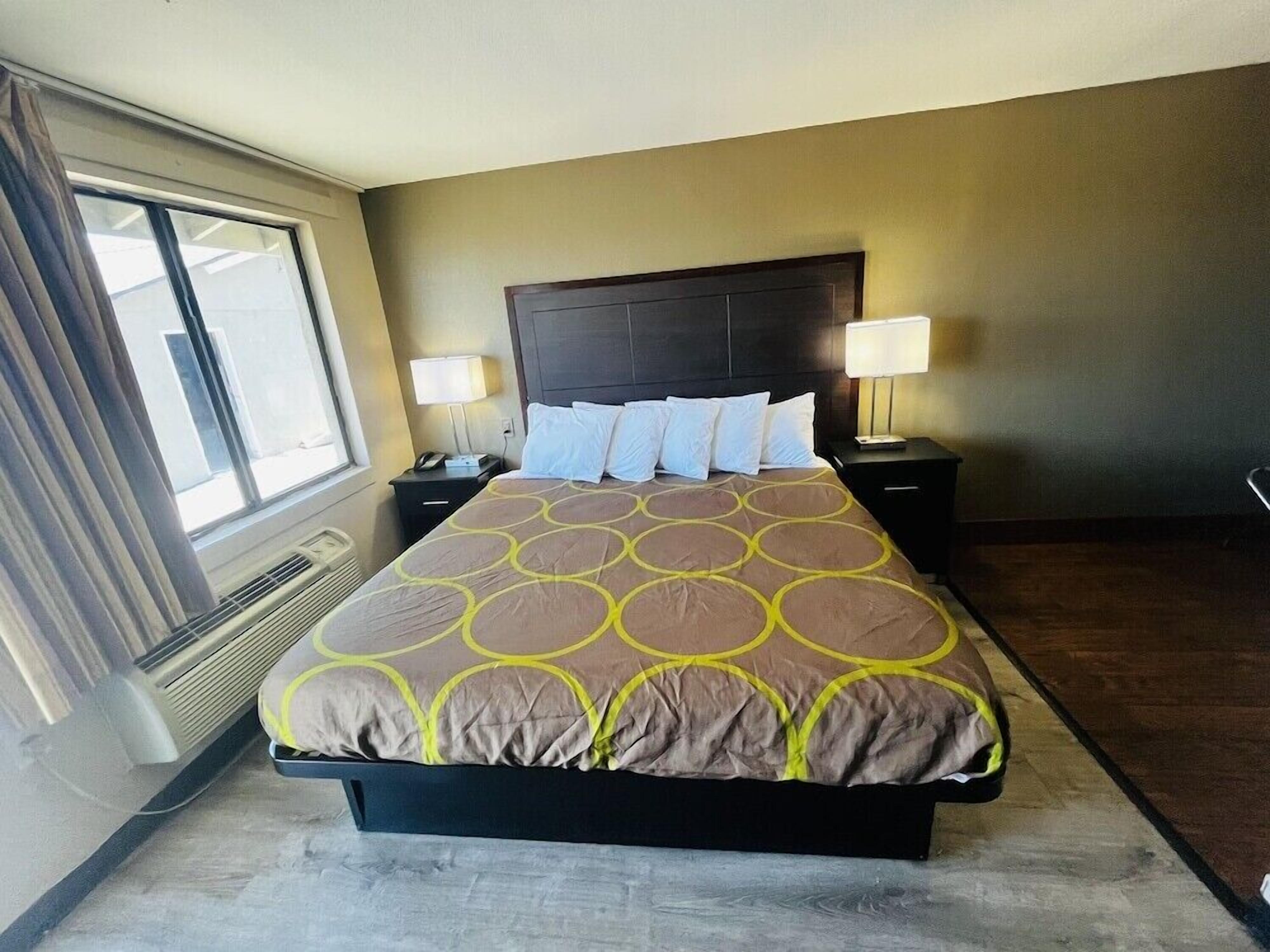 Premium bedding, free WiFi, bed sheets