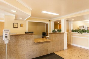 Lobby - Quality Inn (Grants Pass)