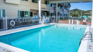 Pool - Quality Inn (Grants Pass)