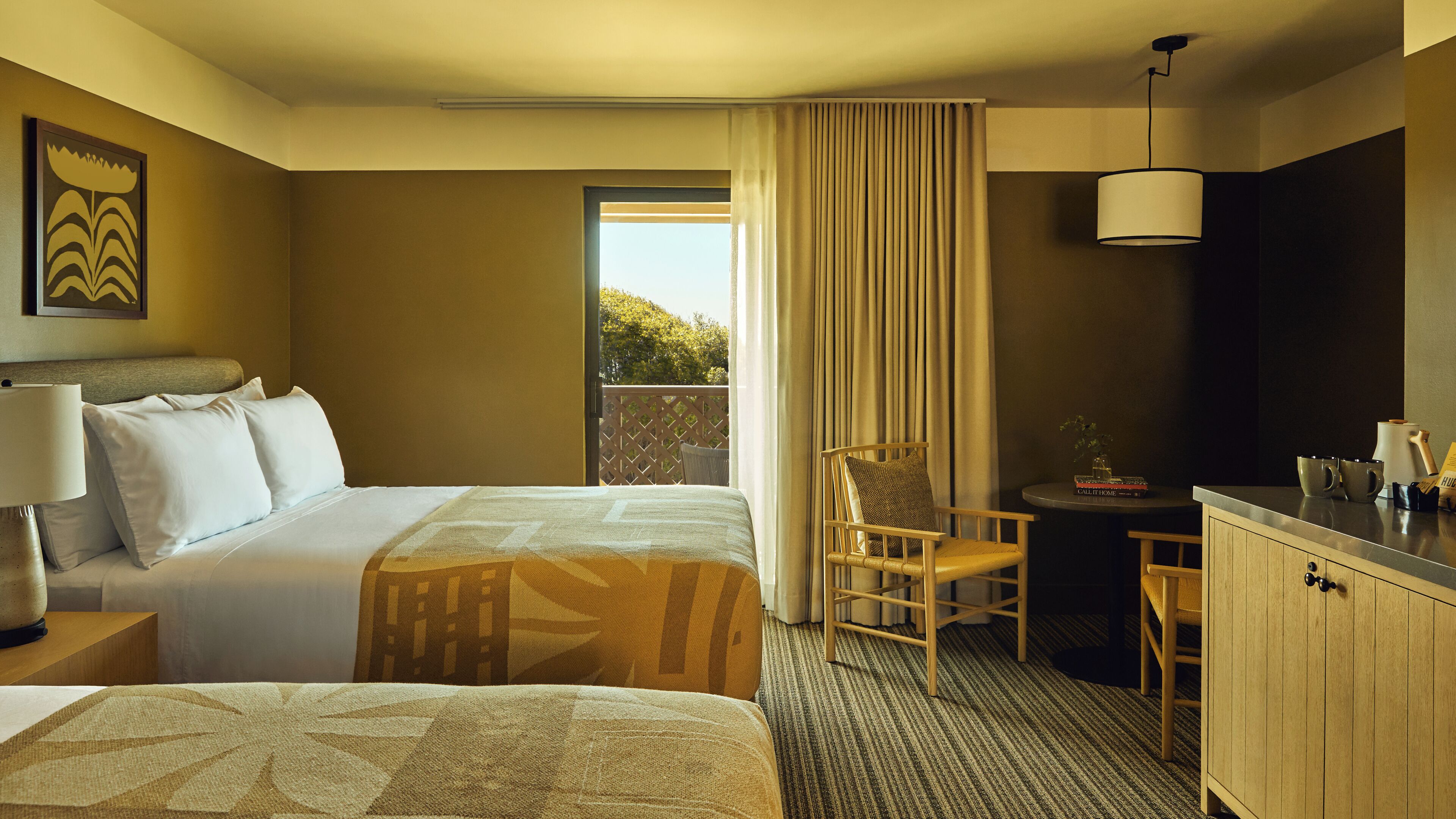 Habitación Deluxe, balcón (Double Queen Ocean View) | Ropa de cama de alta calidad, camas con pillow-top y minibar 