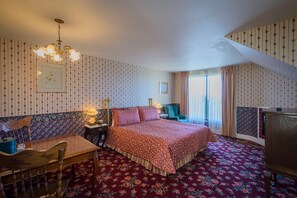 Deluxe Room, 1 King Bed, Ocean View, Sea Facing (Deluxe Ocean View) | Hypo-allergenic bedding, individually decorated, individually furnished