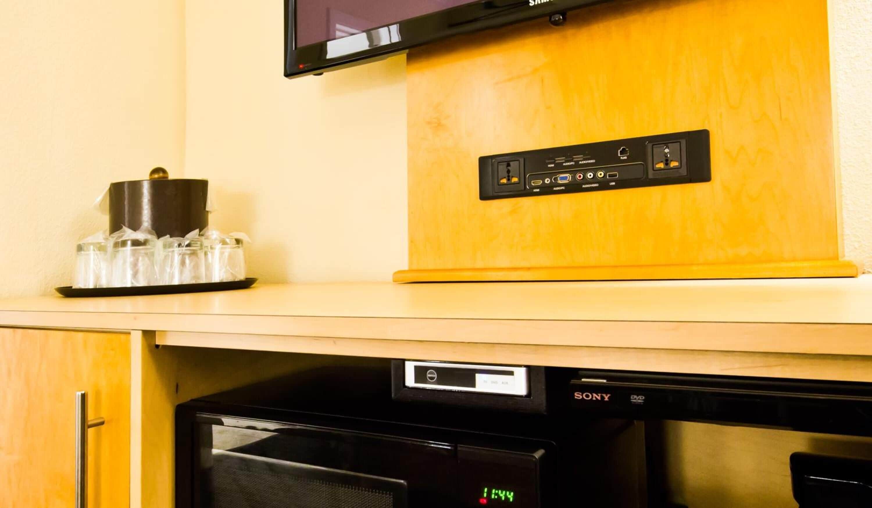 1 bedroom, premium bedding, down duvets, in-room safe