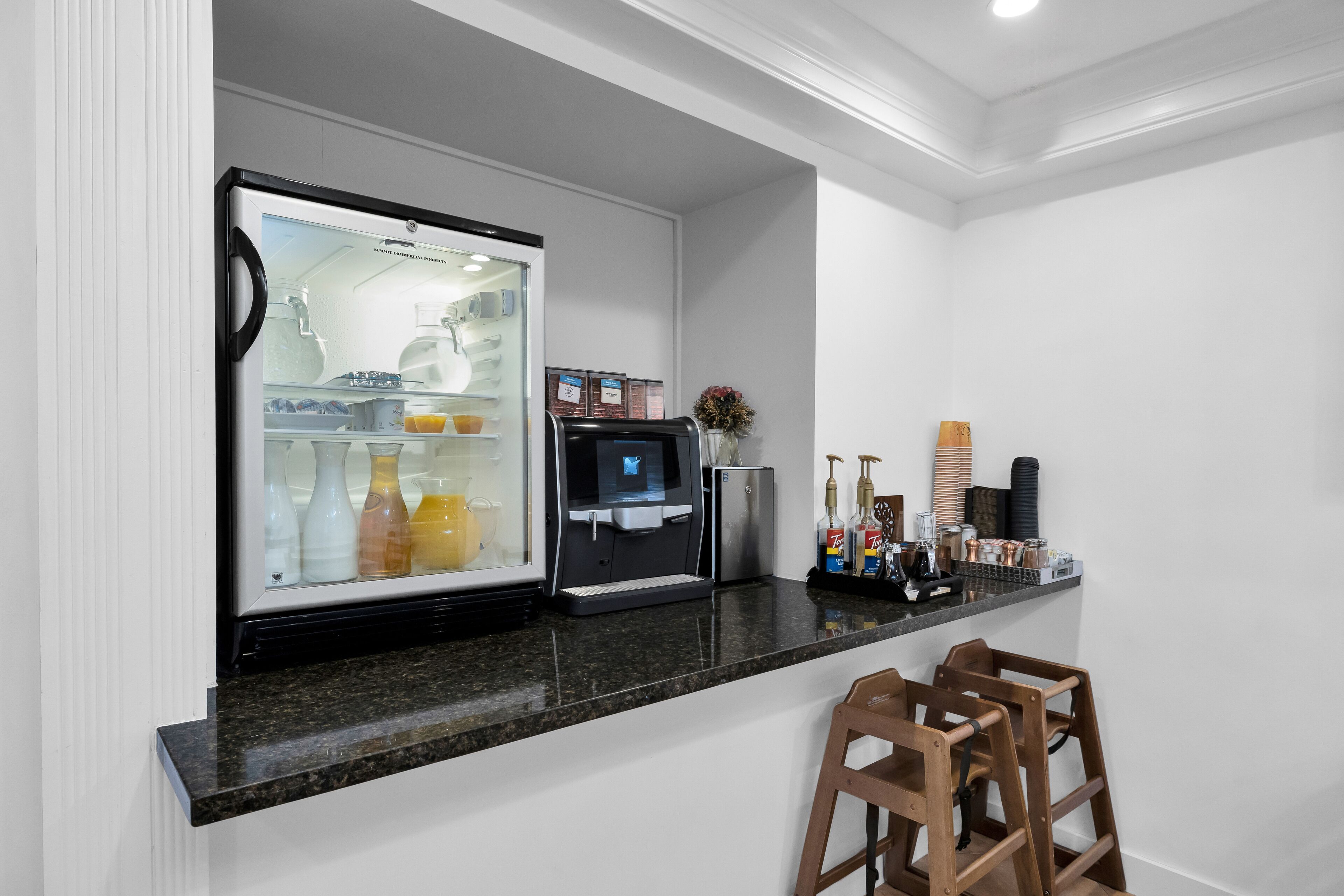 free daily continental breakfast