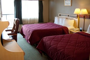 Standard Room, 2 Queen Beds, Non Smoking | In-room safe, desk, blackout drapes, soundproofing - Lamplighter Inn & Suites (San Luis Obispo)