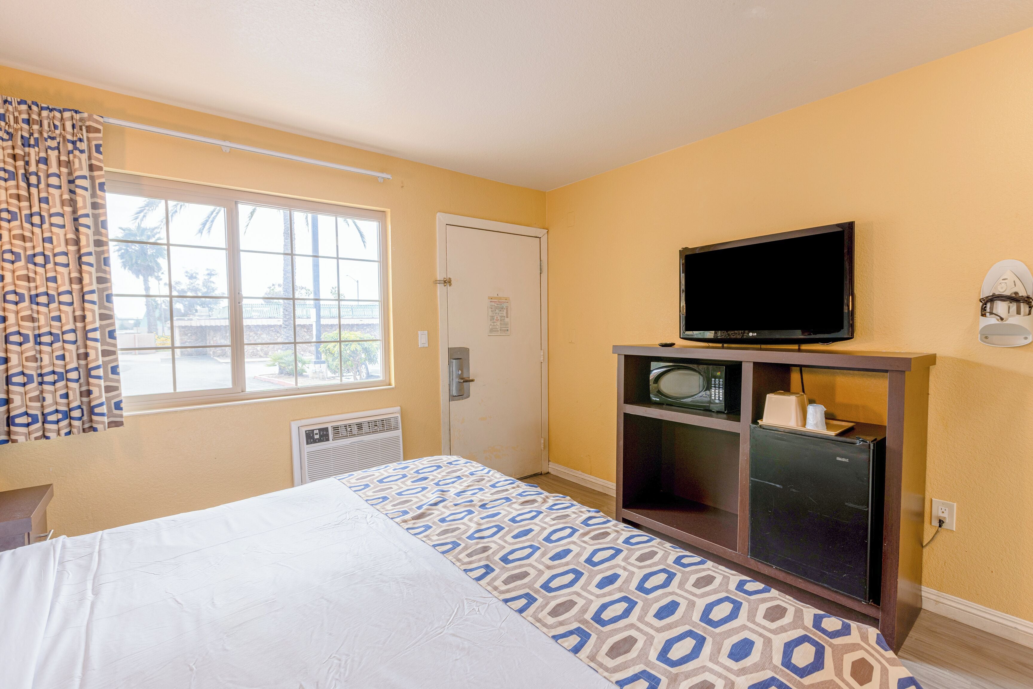 Photo - Hotel Avenida - Oceanside Camp Pendleton