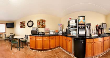 Super 8 by Wyndham West Fargo Main Ave ND