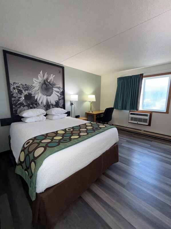Standard Room, 1 Queen Bed | Desk, laptop workspace, soundproofing, iron/ironing board