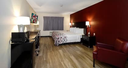Holton Inn and Suites
