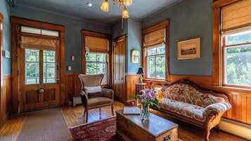 Kawasan tempat duduk lobi