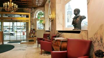 Sala de estar en el lobby