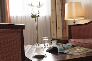 1 bedroom, hypo-allergenic bedding, minibar, in-room safe