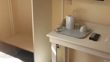 Single Room | 1 bilik tidur, bar mini, meja, Wi-fi percuma