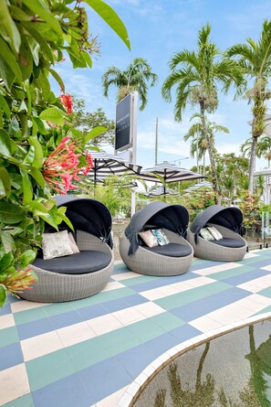 Outdoor pool, sun loungers