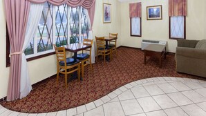 Lobby - Knights Inn Tucker (Tucker)