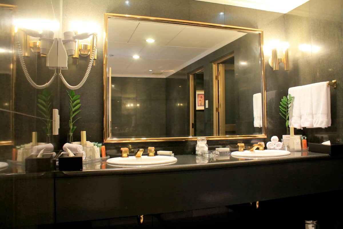 presidential suite | bathroom | eco-friendly toiletries, hair dryer, bathrobes, slippers