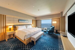 Deluxe Suite Ocean View | Living area - Hilton Tokyo Bay (Urayasu)