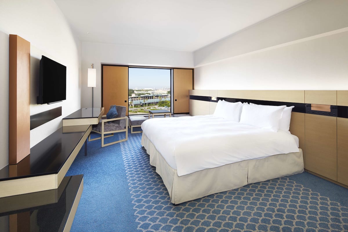 ห้องพัก (King Hilton Room, Park) | ตู้นิรภัยในห้องพัก, โต๊ะทำงาน, ผ้าม่านกันแสง, ห้องเก็บเสียง