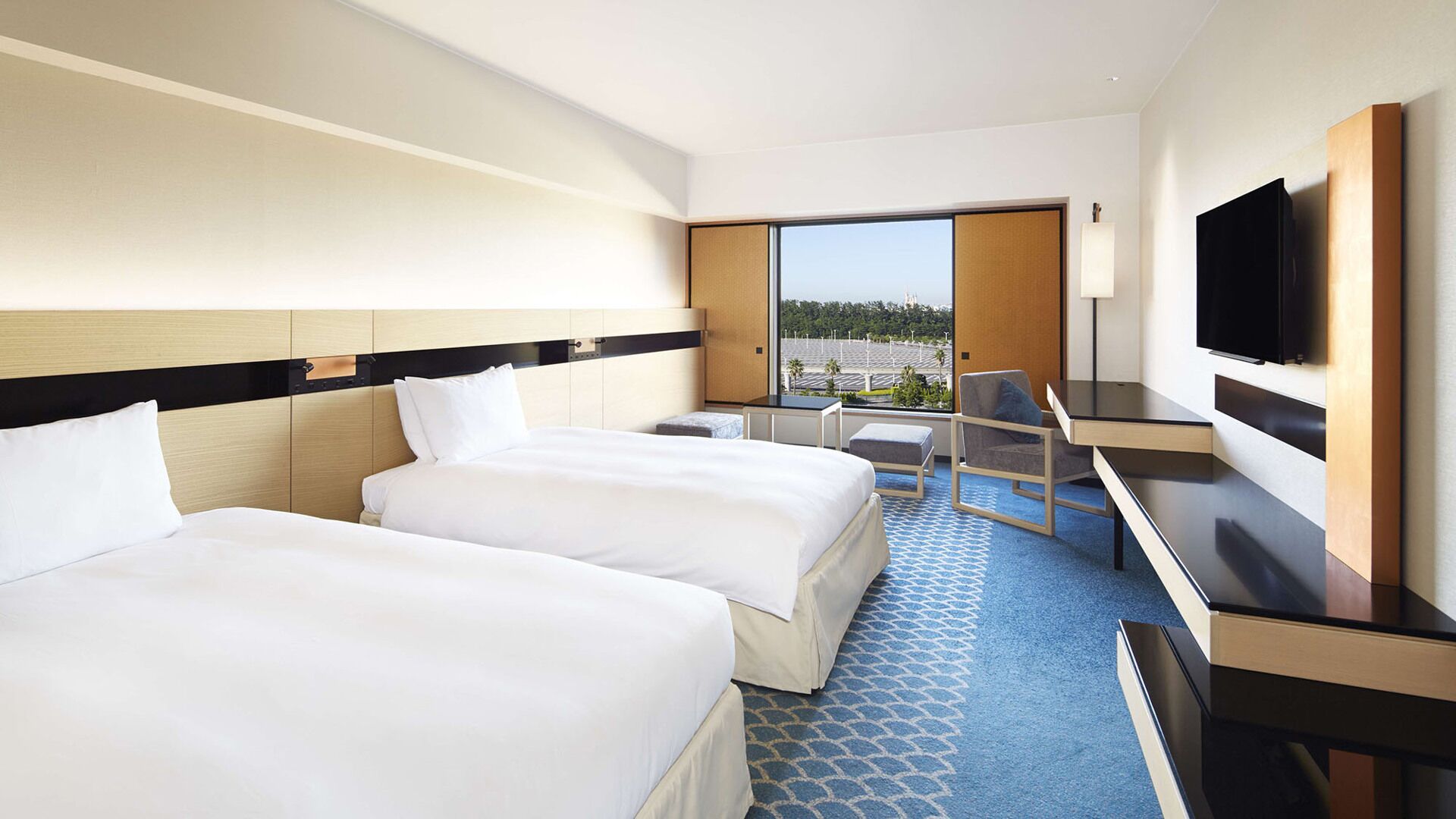 In-room safe, desk, blackout drapes, soundproofing