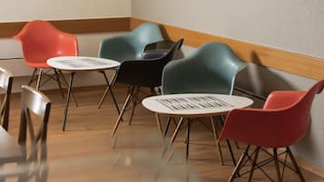 Daily buffet breakfast (EUR 16.00 per person)
