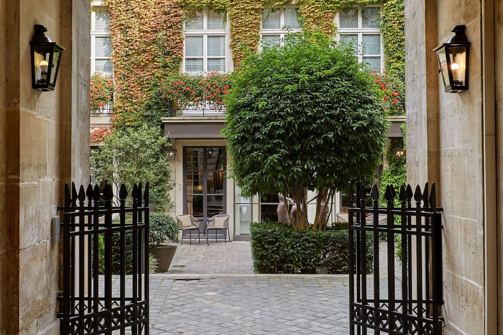 Pavillon de la Reine & Spa, Place des Vosges