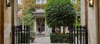 Pavillon de la Reine & Spa, Place des Vosges