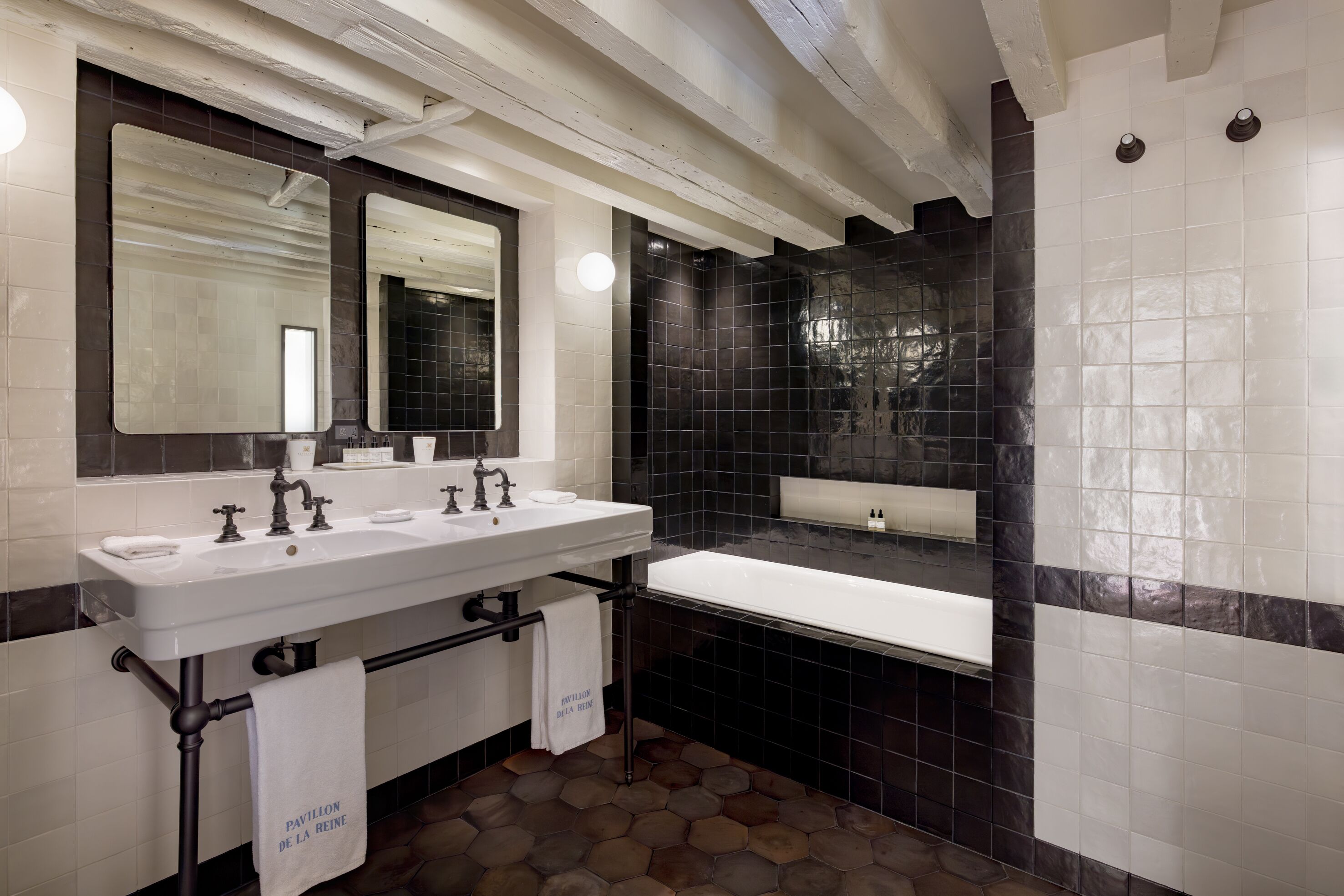 family duplex, 2 bedrooms, courtyard area | bathroom | designer toiletries, hair dryer, bathrobes, towels