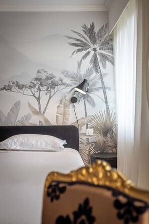 Premium bedding, minibar, in-room safe, individually decorated - La Réserve Albi - Hotel Restaurant (Albi)