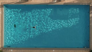 Outdoor pool - La Réserve Albi - Hotel Restaurant (Albi)