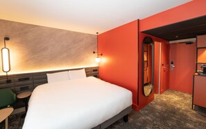 1 bedroom, premium bedding, pillow-top beds, minibar