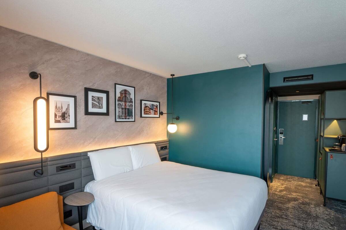 Deluxe Room, 1 Double Bed with Sofa bed (Privilege)