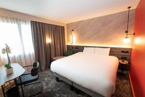 1 bedroom, premium bedding, pillow-top beds, minibar