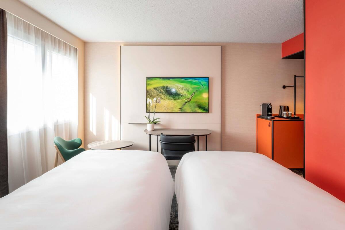 Zimmer, 2 Einzelbetten | 1 Schlafzimmer, hochwertige Bettwaren, Pillowtop-Betten, Minibar