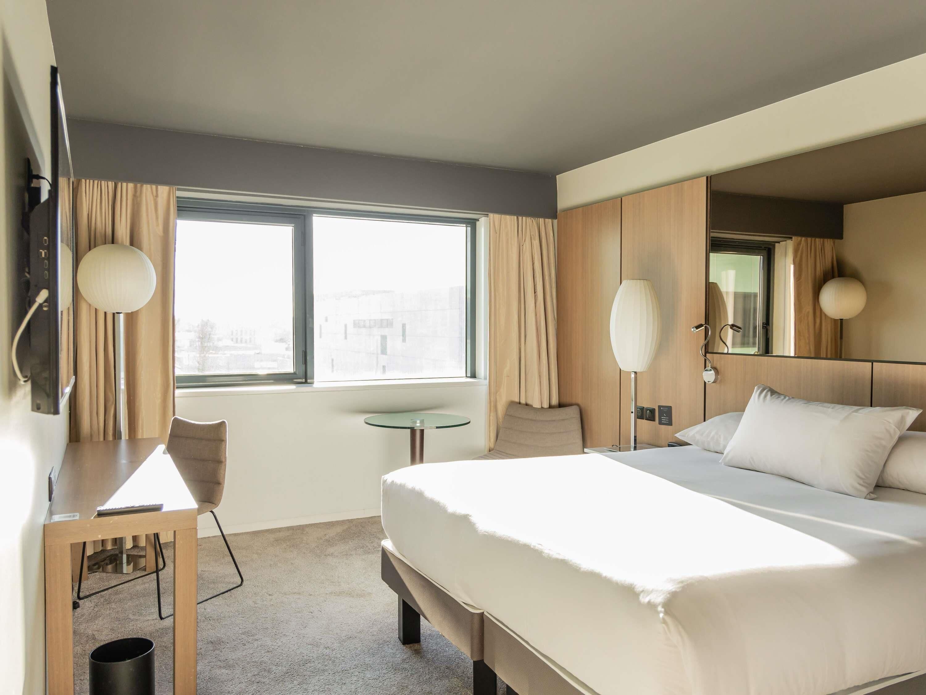 Premium bedding, desk, soundproofing, iron/ironing board