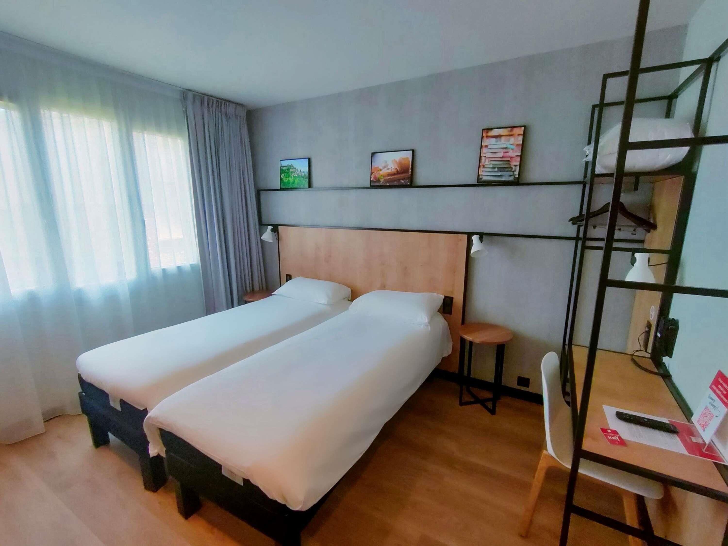 Standard Room, 2 Single Beds