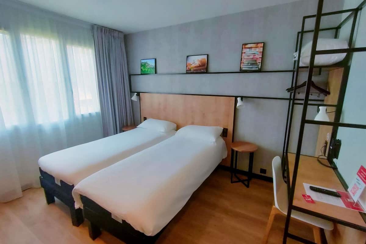 Standard Room, 2 Single Beds