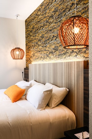 Habitación Deluxe, 1 cama King size, para no fumadores (Twin bed on request) | Ropa de cama de alta calidad y caja de seguridad en la habitación