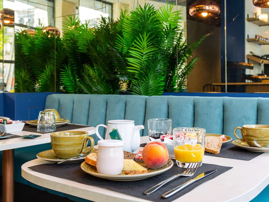 Frokostbuffé hver dag (EUR 15 per person)