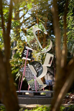 Courtyard - Maison Pic (Valence)