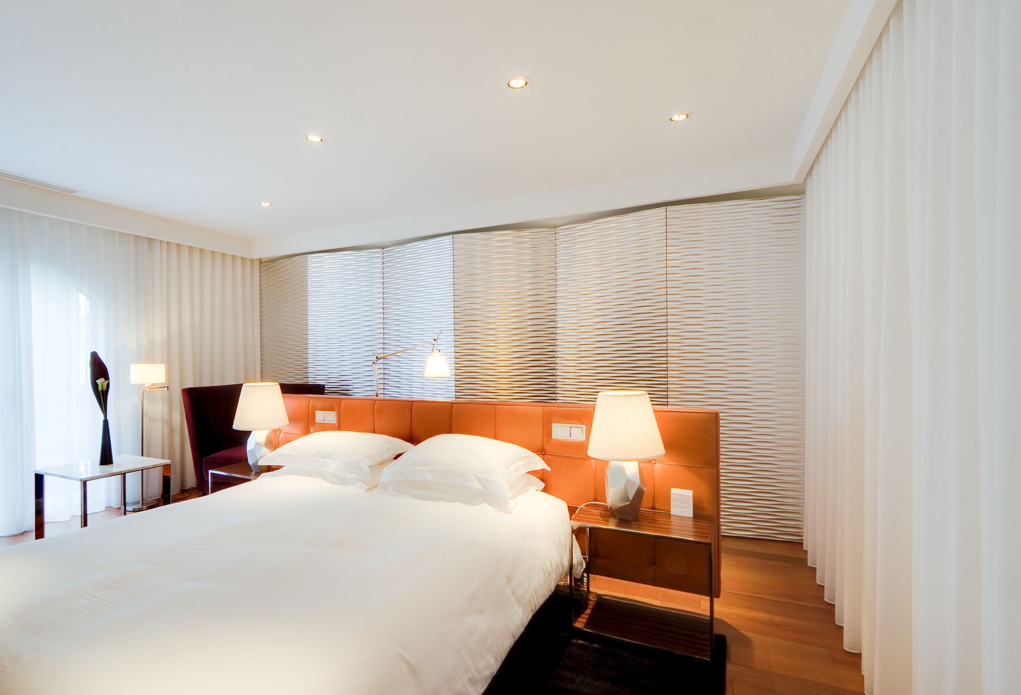 Ropa de cama de alta calidad y artículos del minibar gratis 