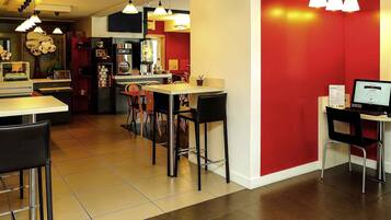 Bar (in der Unterkunft)