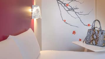 Classic Room, 1 Double Bed | Premium bedding, pillowtop beds, in-room safe, desk