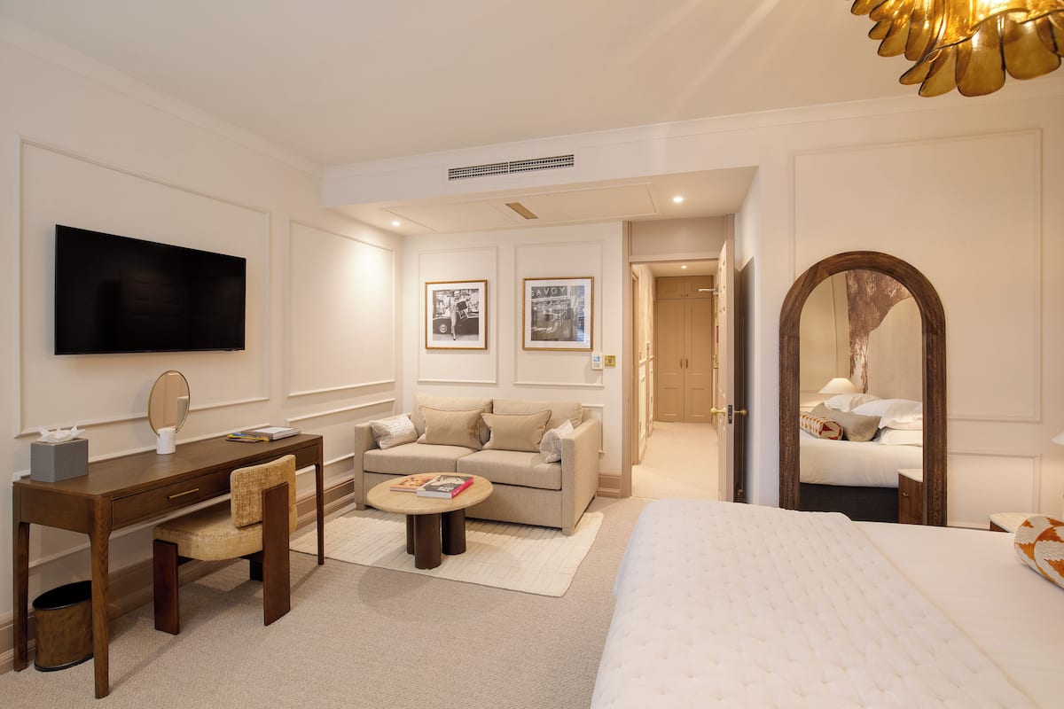 Studio Apartment | Hypoallergeen beddengoed, een minibar, een kluis op de kamer, een bureau