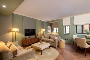 Two Bedroom Apartment | Roupas de cama de algodão egípcio, roupas de cama premium, frigobar