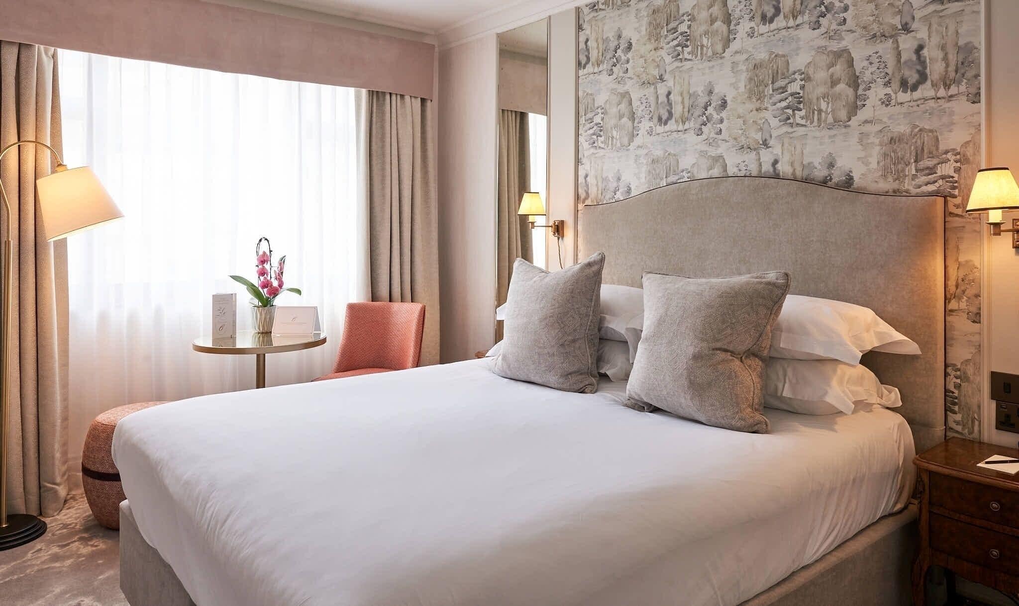 Standard Room | Egyptian cotton sheets, premium bedding, minibar, in-room safe