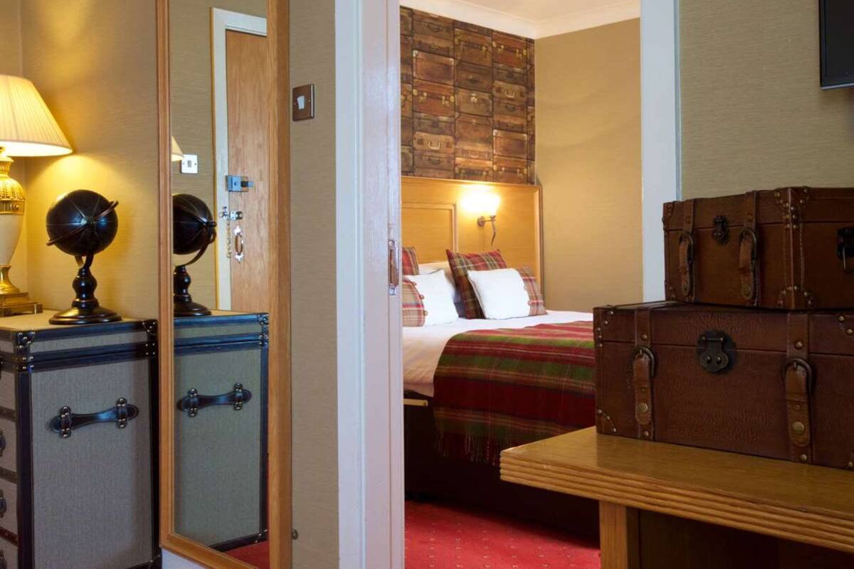 In-room safe, desk, iron/ironing board, free WiFi